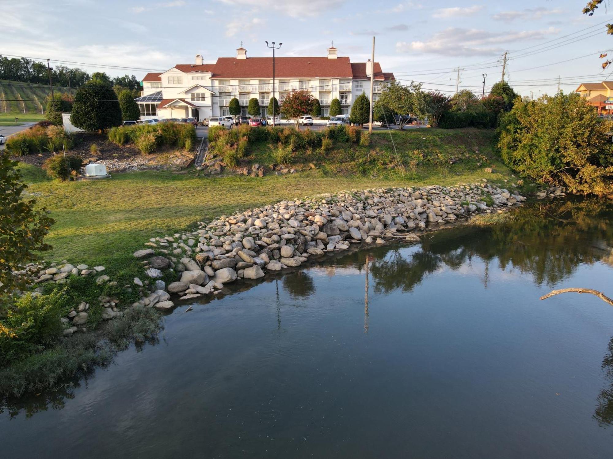 The Inn At Apple Valley, Ascend Hotel Collection Pigeon Forge Exterior photo